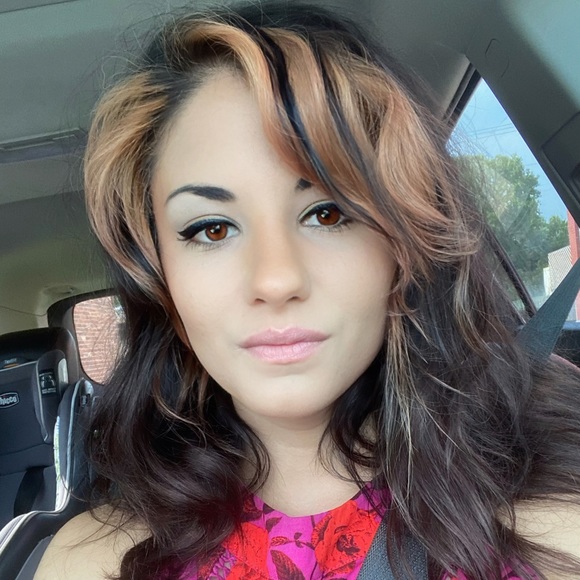 Meet your Posher, Norma ✨🖤 - Picture 3 of 7